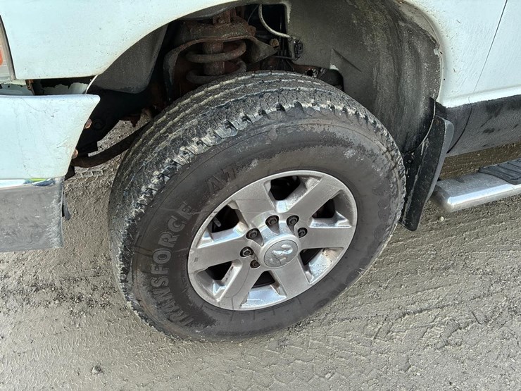 2005-dodge-2500-image-10