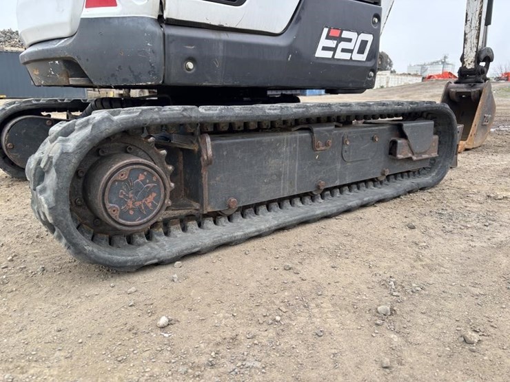 2021-bobcat-e20-image-21