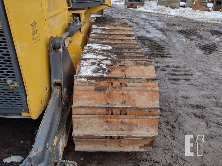 2022-deere-650k-lgp-image-30