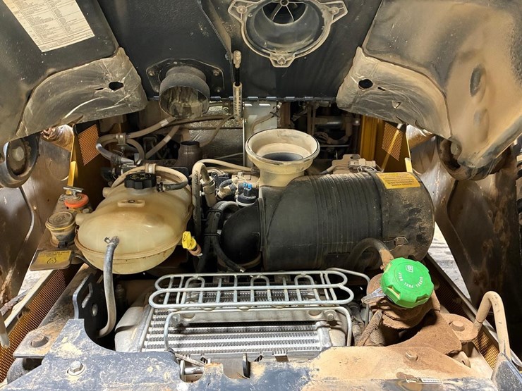 2023-deere-331g-image-15