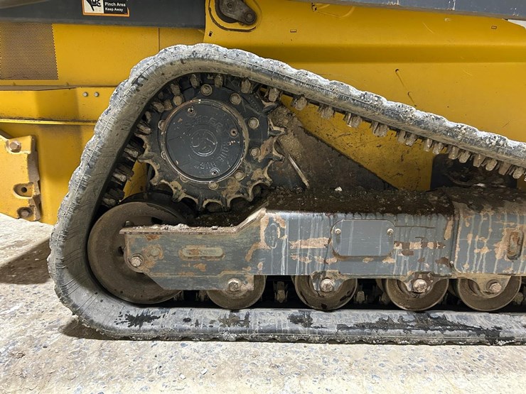 2023-deere-325g-image-13