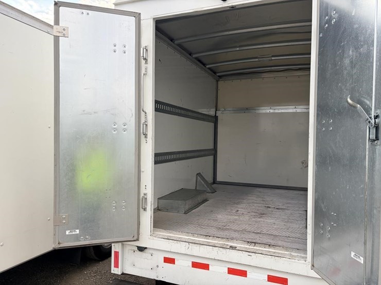 2023-gmc-3500-image-14