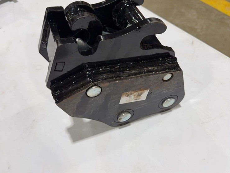 sdlanch-mini-excavator-quick-attach-image-1