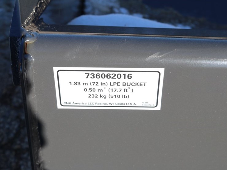 new-holland-72-image-3