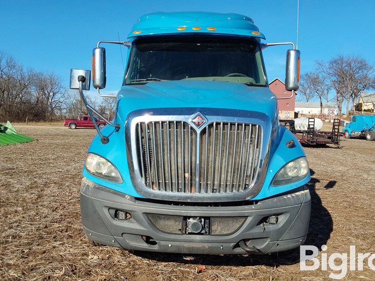 2014-international-prostar-image-2