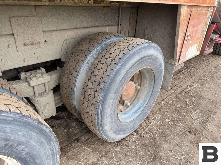 1993-ford-lts8000-image-32