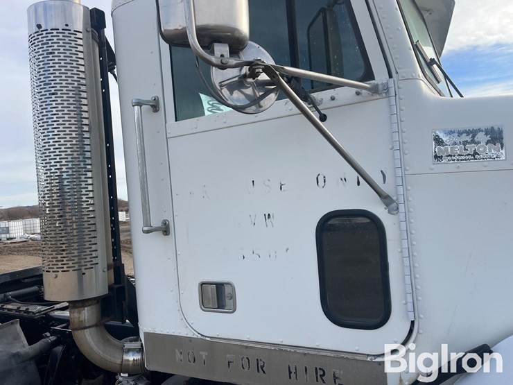 1995-freightliner-fld120-image-18