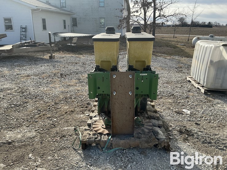 john-deere-7200-image-4