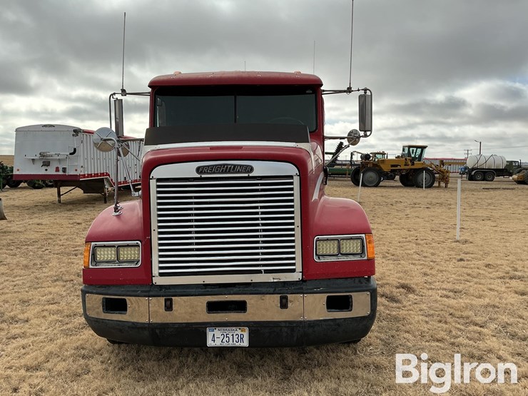 1995-freightliner-fld112-image-8