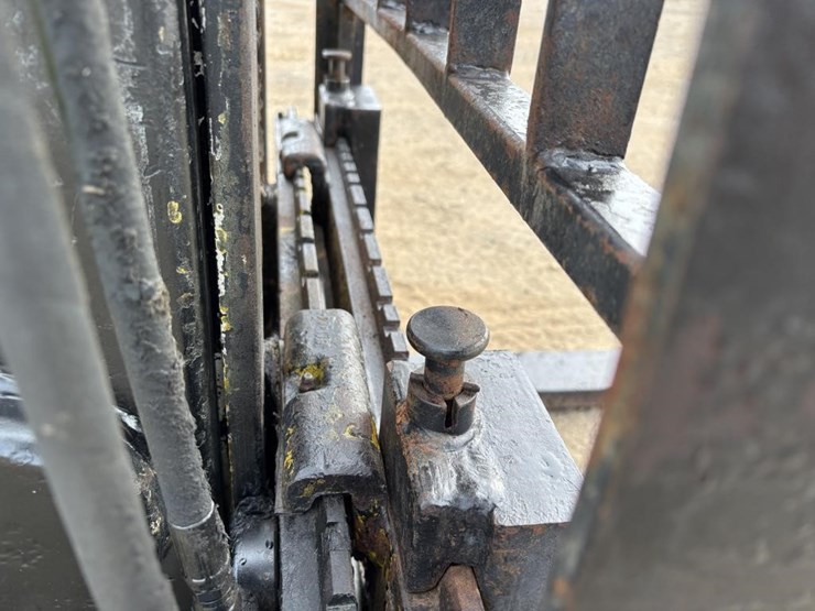 clark-c500-40-forklift-image-12