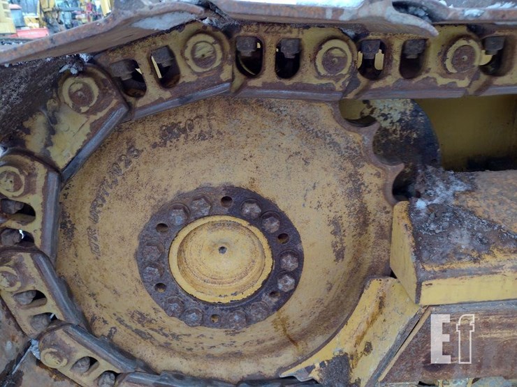 2022-deere-650k-lgp-image-32