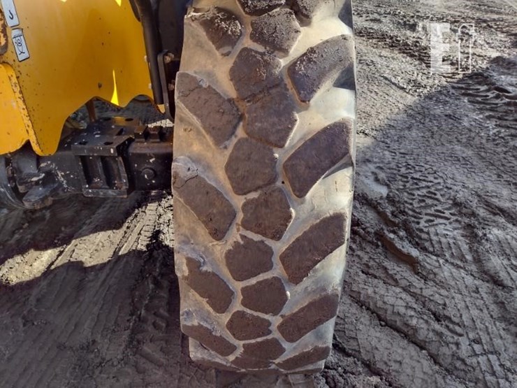 2017-jcb-510-42-image-20