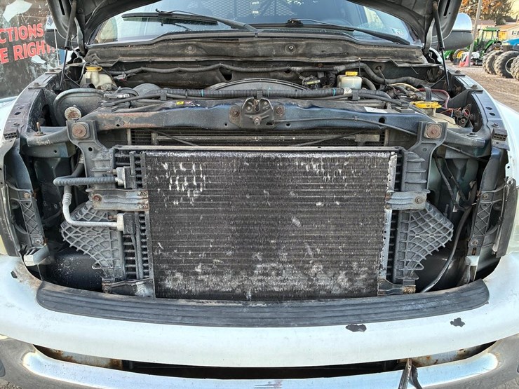 2005-dodge-2500-image-15