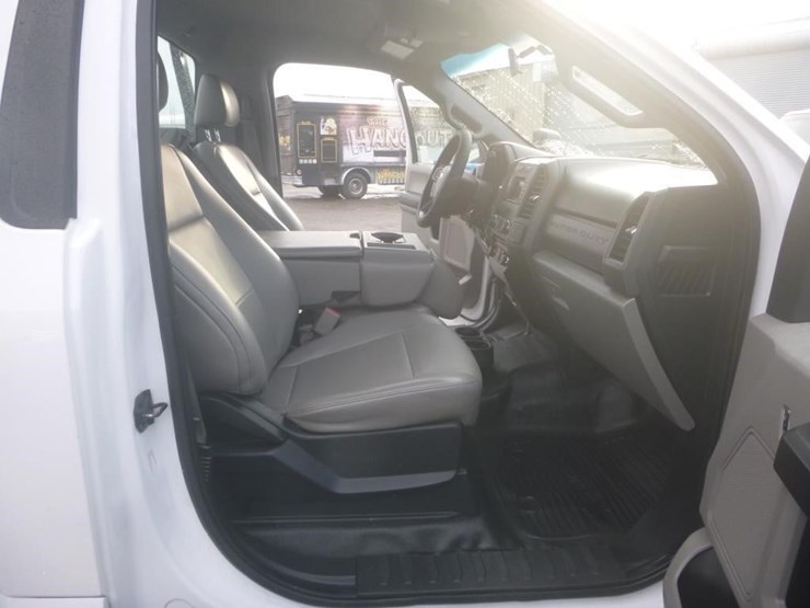 2017-ford-f250-image-11