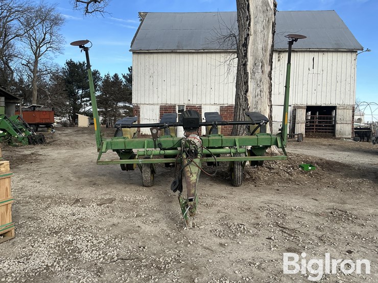 john-deere-7200-image-2