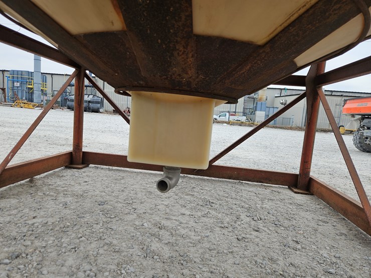 #205504-•-used-conical-tank-image-3