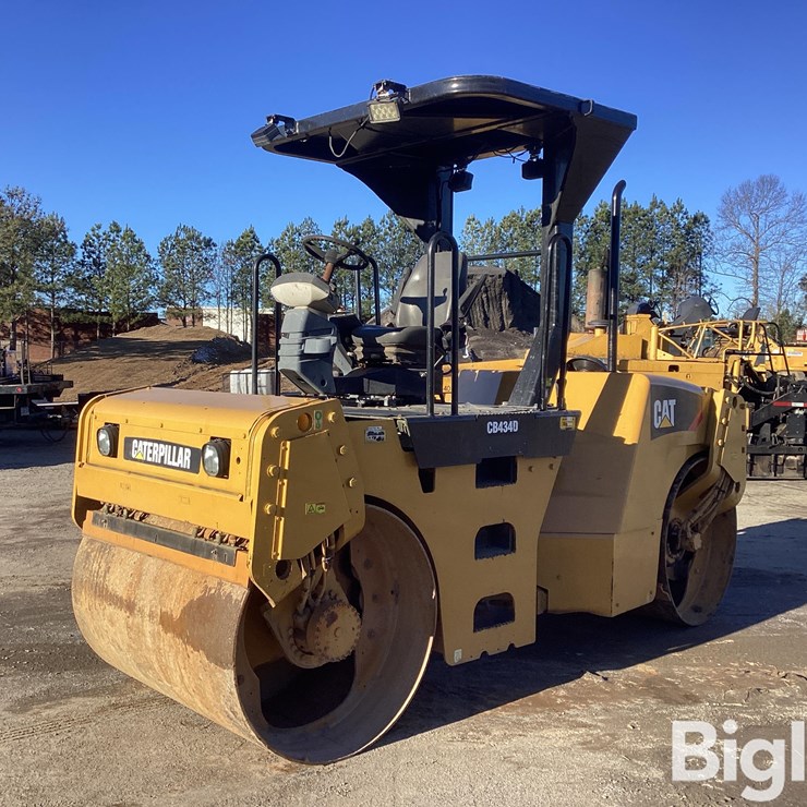 2011 CATERPILLAR CB-434D