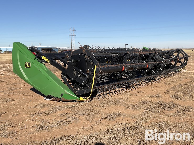 2021-john-deere-430d-image-3