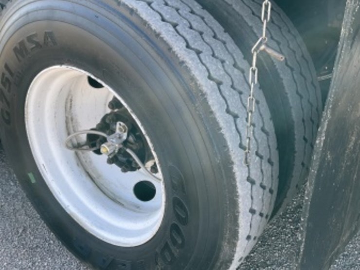 2002-sterling-lt9500-image-8