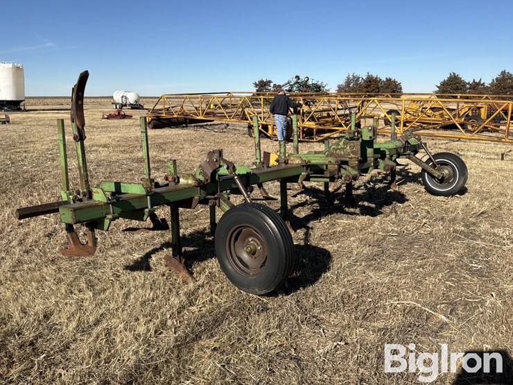 john-deere-3-pt-cultivator/ditcher-image-3
