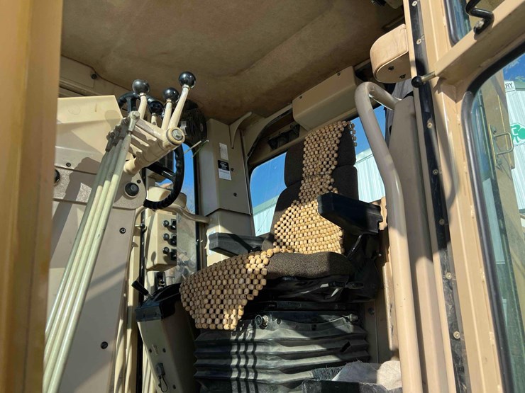 2007-caterpillar-160h-image-47