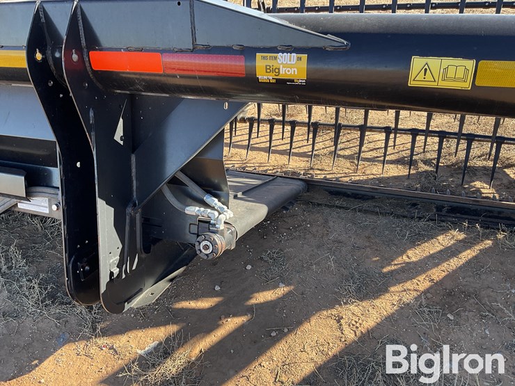 2021-john-deere-430d-image-15