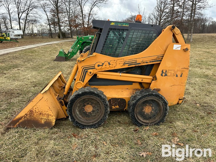 2001-case-85-xt-image-8