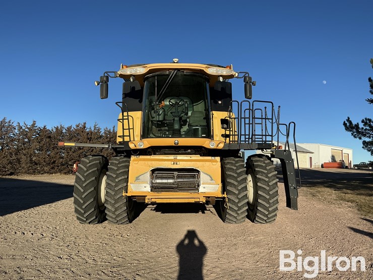 2007-new-holland-cr9060-image-2