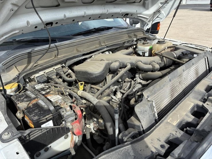 2016-ford-f550-xlt-image-10