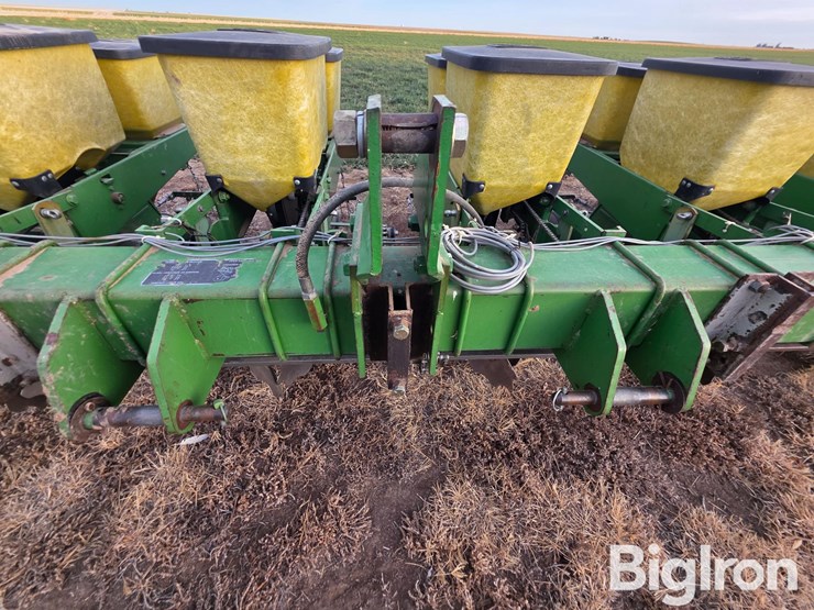 john-deere-7100-image-10