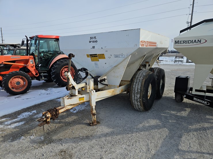 #205094-•-tyler-fertilizer-spreader-image-1
