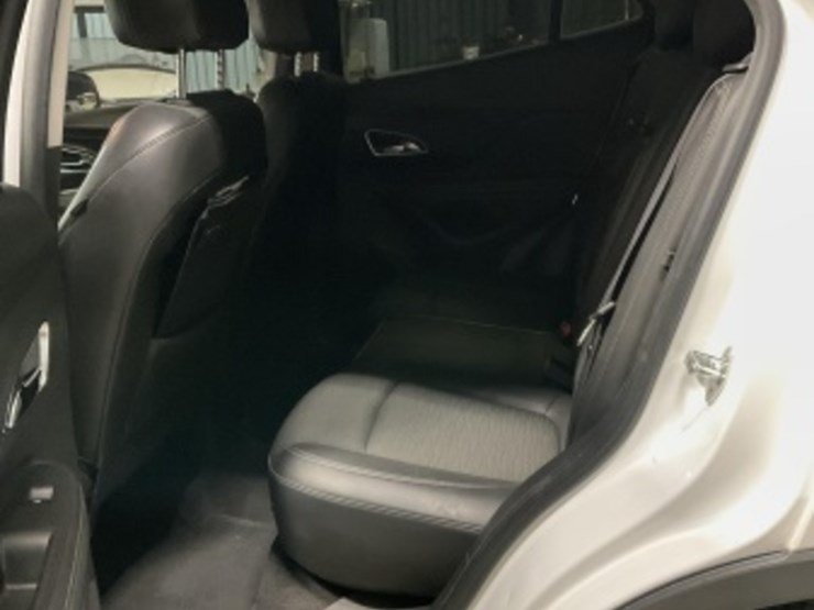 2016-buick-encore-image-23