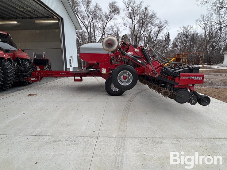 2012-case-ih-1240-image-7