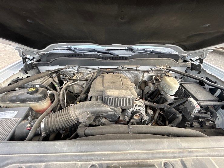 2018-chevrolet-3500-image-12