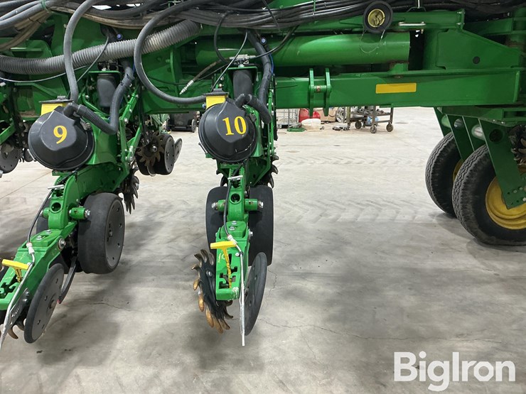 2016-john-deere-1775nt-image-10