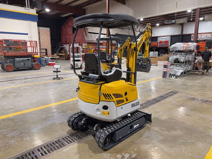 2025-sdlanch-sdle20-mini-excavator-image-4