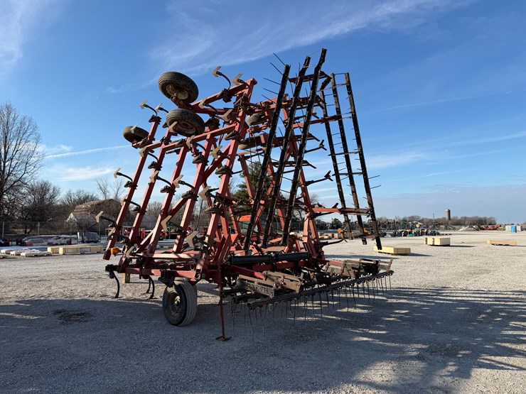 case-ih-4300-image-6