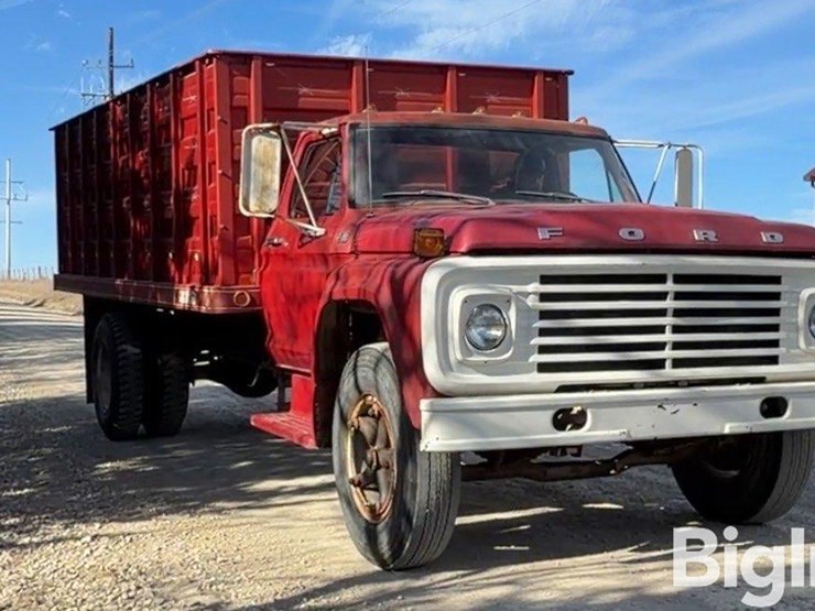 1975-ford-f700-image-17