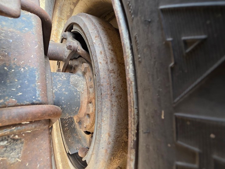 1984-international-f-4370-image-19