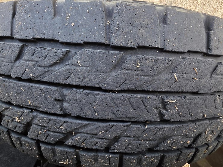 2012-chevrolet-silverado-1500-image-17