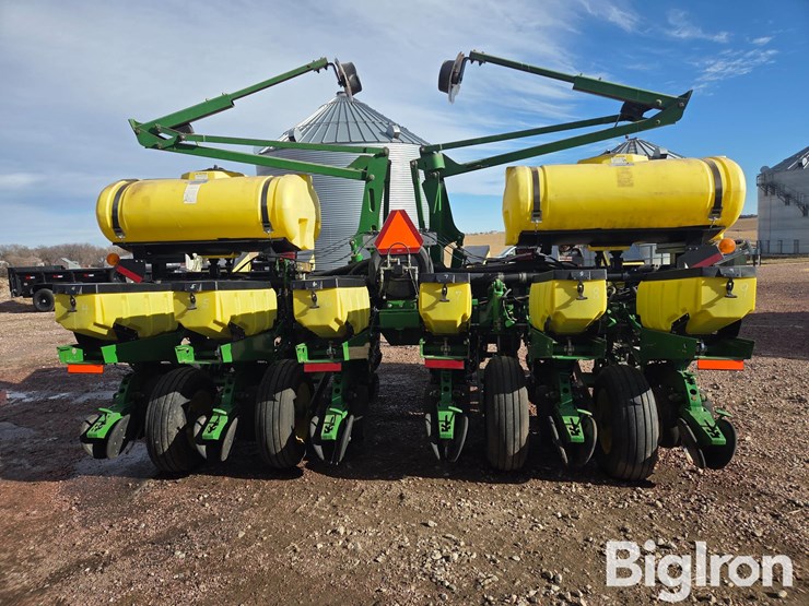 2012-john-deere-1760-image-4