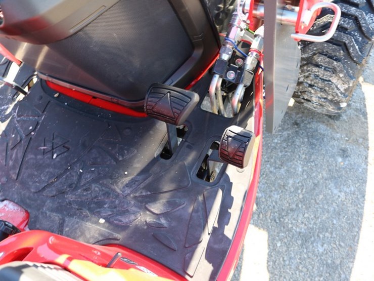 #4148-•-massey-ferguson-1gc.25-compact-tractor-image-9