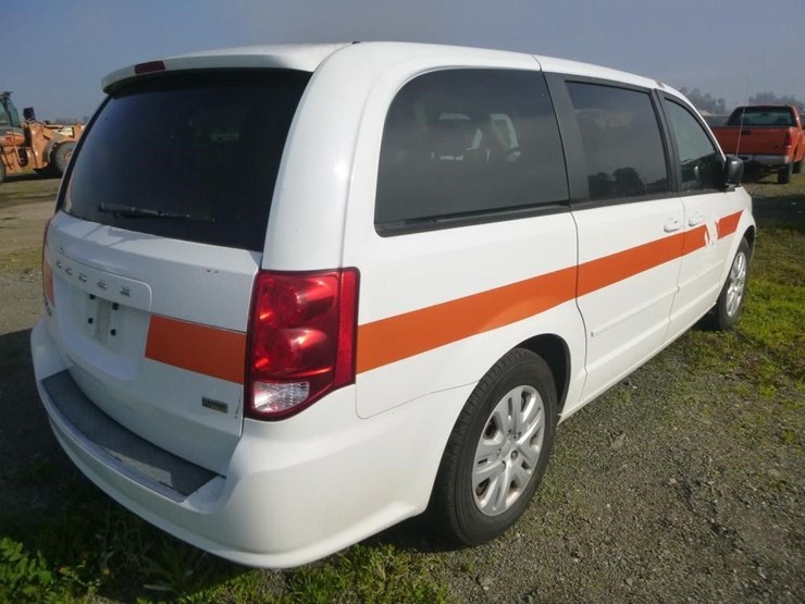 2014-dodge-grand-caravan-image-3