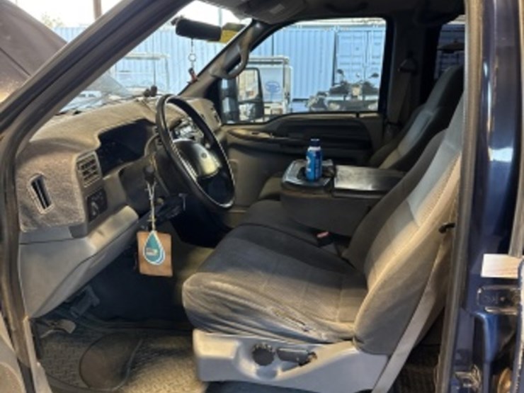 2002-ford-f250-image-27