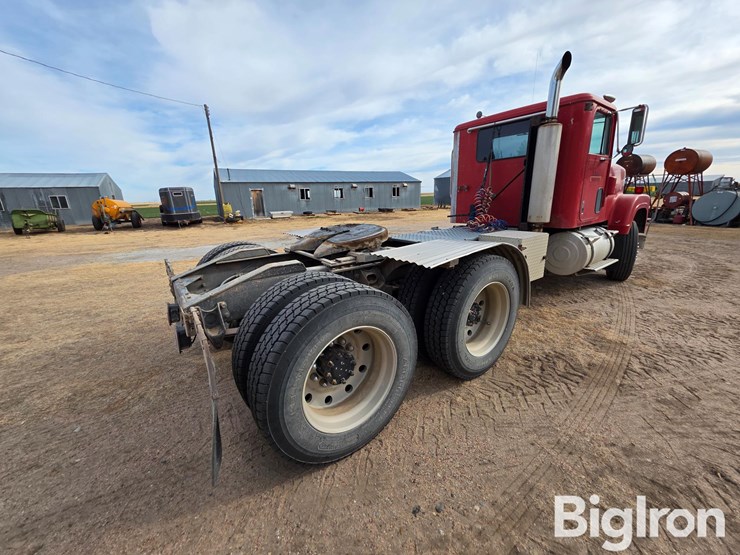 1984-international-f-4370-image-5