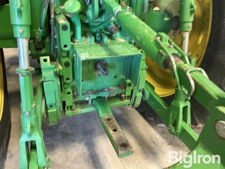 2014-john-deere-6140r-image-14