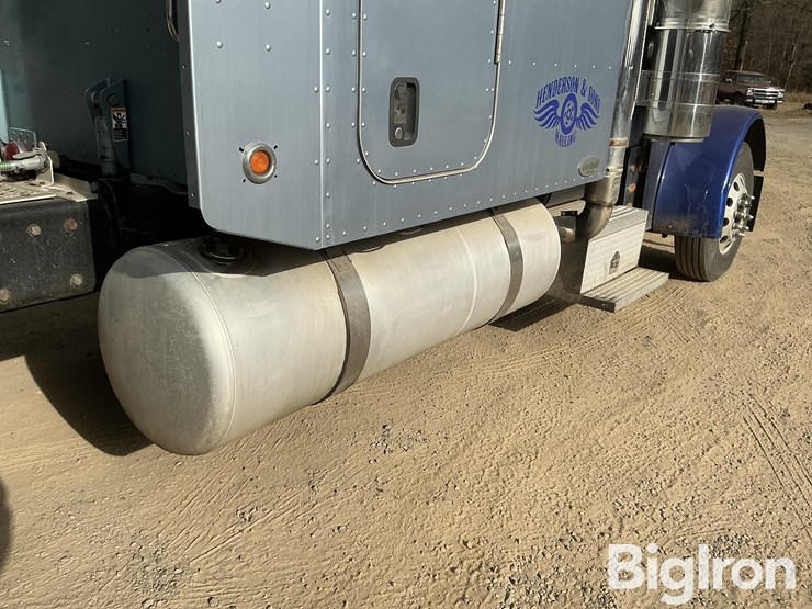 2005-peterbilt-379-image-14