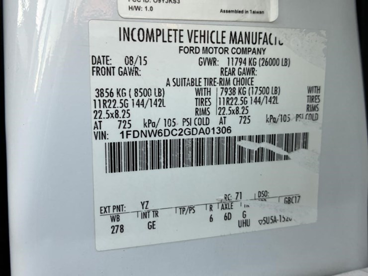 2016-ford-f650-xlt-image-23