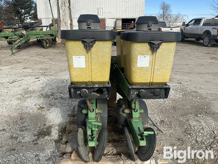 john-deere-7200-image-10