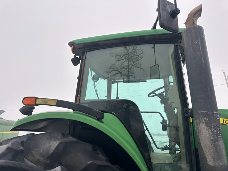 john-deere-8330-image-44